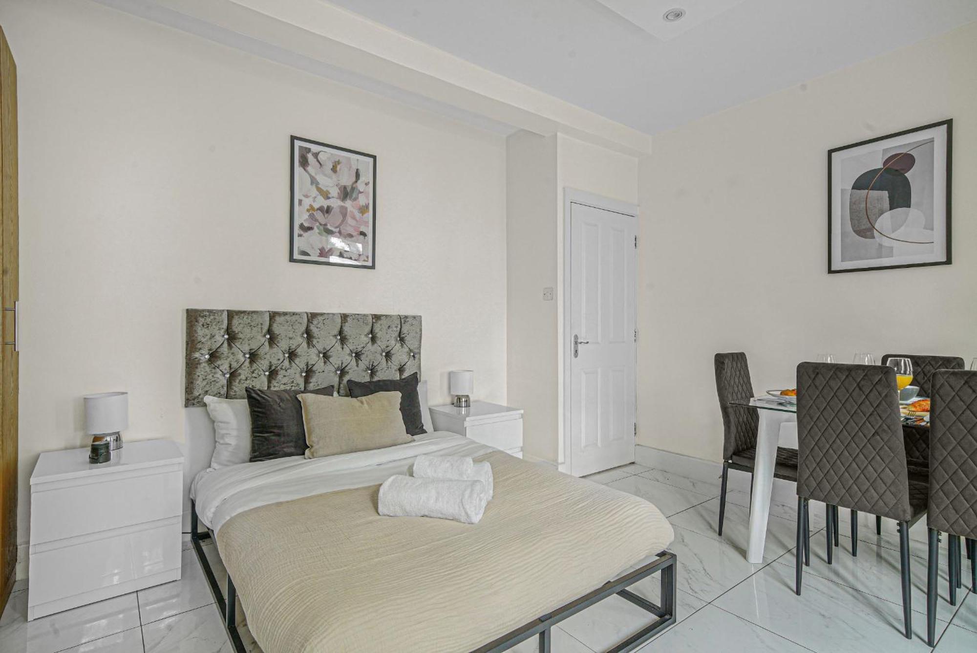 Paddington - 2Br With Balcony - Cityapartmentstay ลอนดอน ภายนอก รูปภาพ